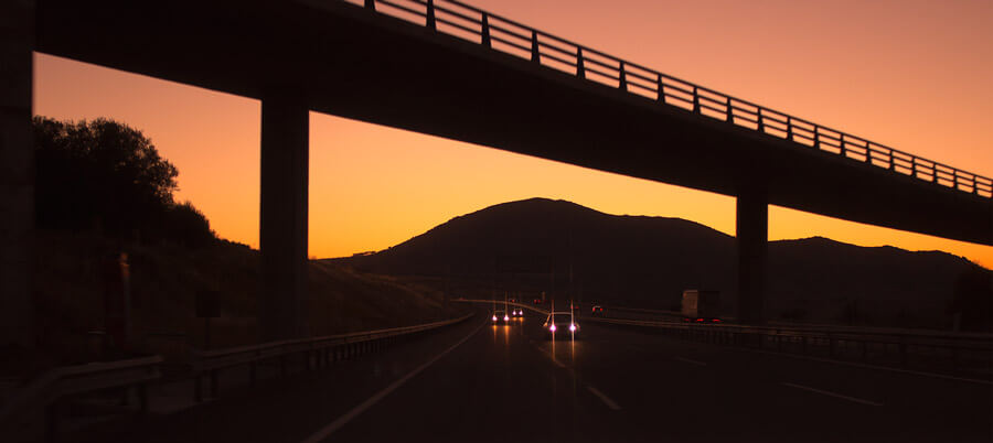 Imagen ilustrativa de la conducción en verano