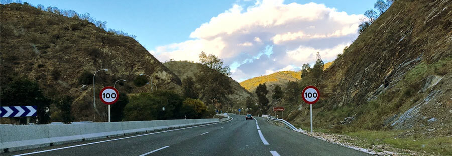 Señales de velocidad máxima